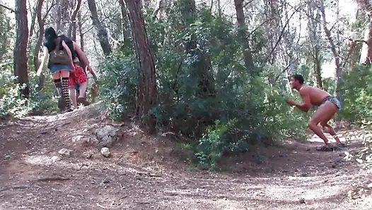 Kaltak ormanda sikiliyor