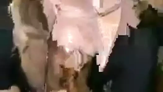 onu seviyorlar