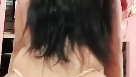 Morena safada fio dental