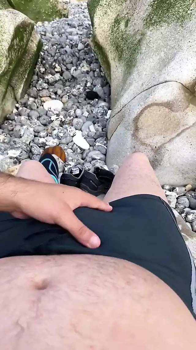 Jordy sahilde Sam'i emiyor