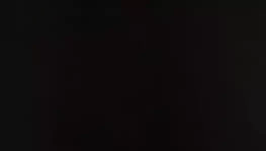 Jackie beni gece yarısı çük için aramayı çok seviyor.