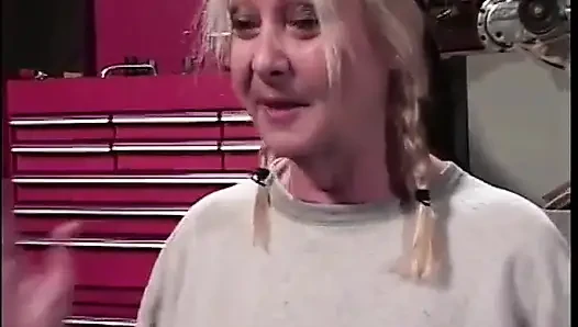 Olgun hatun amında dilinin tadını çıkarıyor