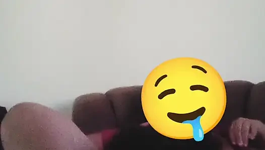 Komşum amımı çok ıslak yalıyor