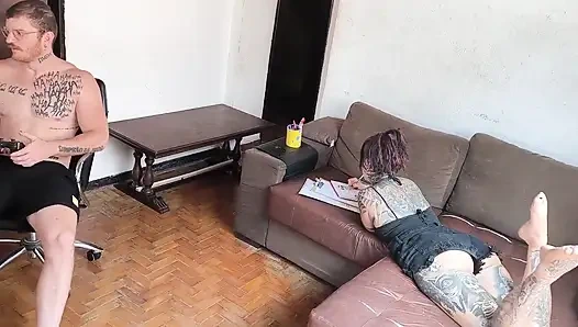 Yaramaz koca göt video oyunları oynamama izin vermedi, ben de onu kürkün içine kıçına koydum