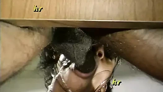 Amatör porno videosu 4. mahzende bulundu