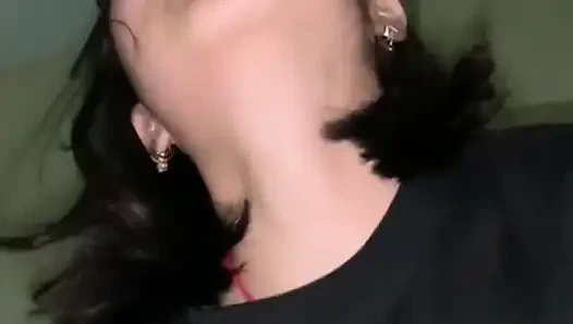 Eşim penisimi tutamadı, ta ki pes edene kadar