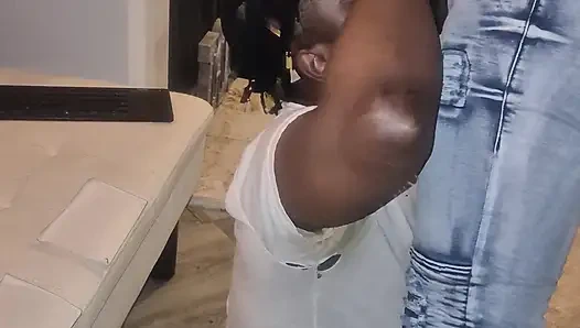 O gırtlağını ver - büyük zenci yarağıyla ağzımı parçalıyor ve hepsini bana aldırdı