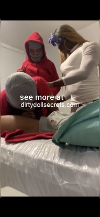 Asılı ts ve üç dl thugs almak dönüşler raw fuckn genç tranny
