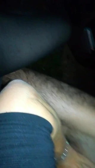 Bir dogging oturumunda bir fan emmek