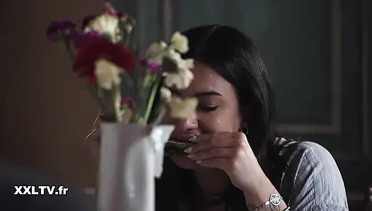Chloe Duval ve Alice Drake ile seksi Fransız üçlü seks