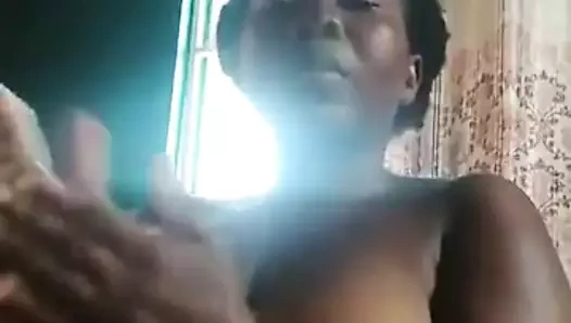 genç ve güzel kadın