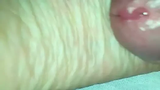 Ayakları üzerinde boşalmak