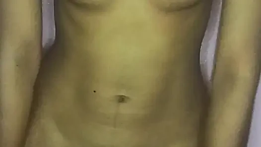 18+ ilk kez üvey kız kardeş desi parmaklıyor ve sert seks yenge