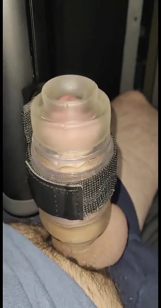 Thehandy stroke o yarağı çok iyi boşaltıyor