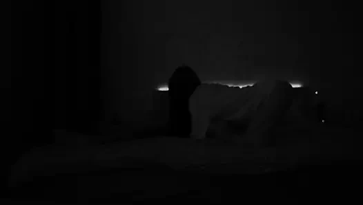 Otel Kamerası Aldatan Evli Kadını Filme Çekiyor