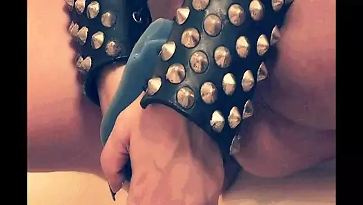 Orta yaşlı seksi kadının kokusu ve gerçek orgazm vol.2 - bölüm 1