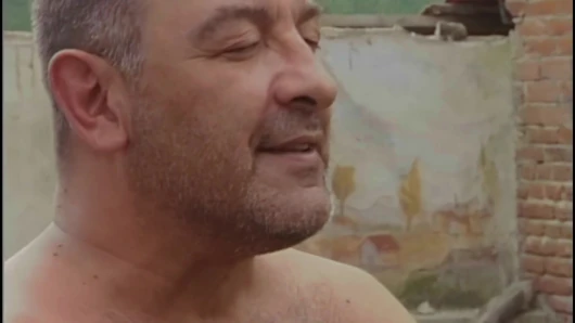 Çimde kahvaltı, ağzımda bir penis ve sonra popomda