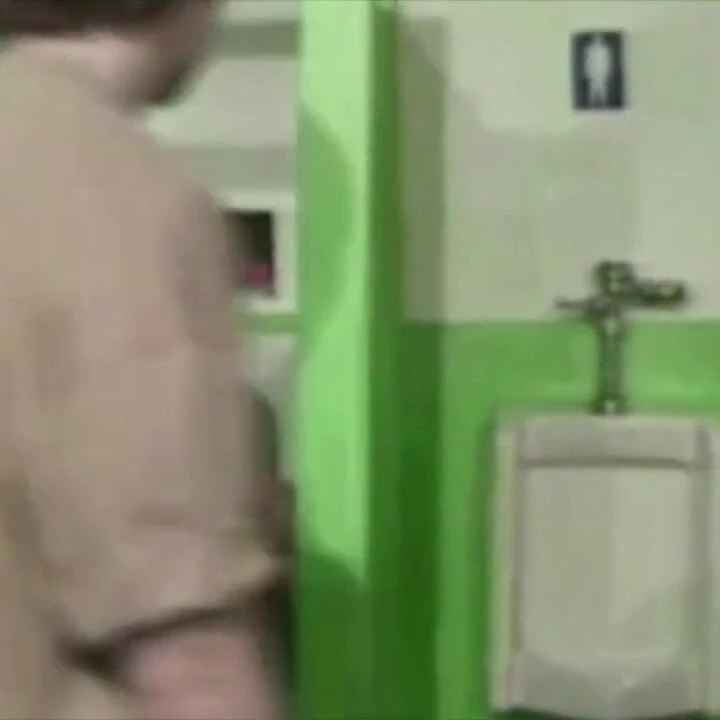Tuvaletteki delikten yarak emiyor...