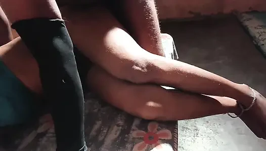 Kocası arkadaşıyla seks marathi kadınlarında yüksek sesle inliyor
