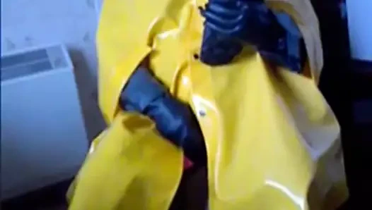 Sarı pelerin masturbasyon.