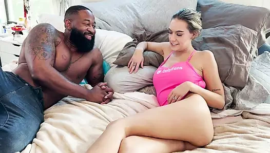 Üvey kız kardeşim beni baştan çıkarıyor