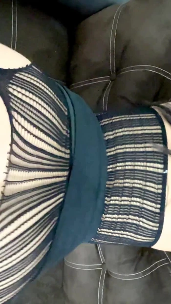 Ключевой момент из "POV - когда ты босс неверной секретарши, и она обожает свою собственную вкусную задницу-карамель"