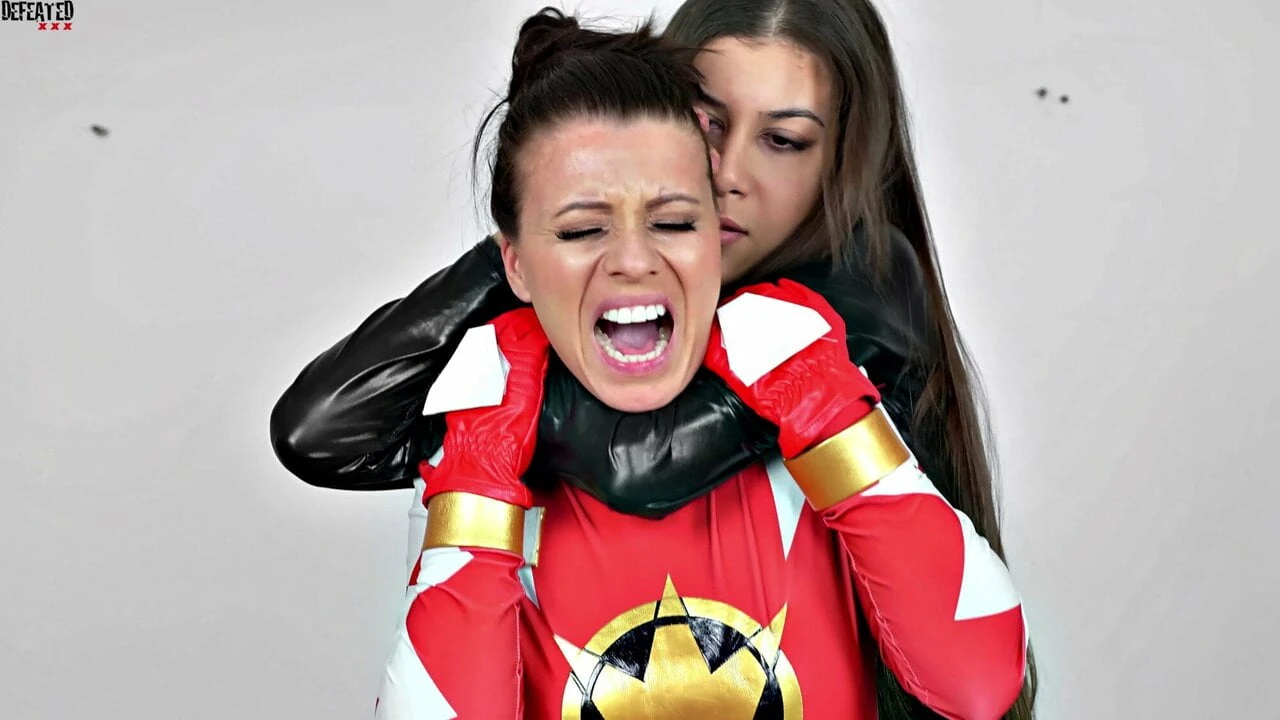 Lesbian Super heroes Sex Fight - Red Ranger defeated