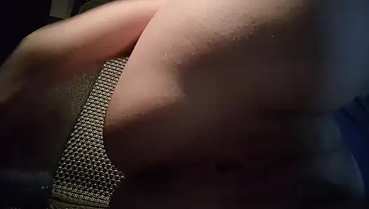 Slut in the evening in the parking lot fucks herself with a can of energy drink in the car