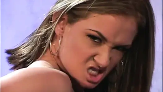 Amcıkta ağza seks oyuncakları, lezbiyenler amcık yalıyor anal sikişiyor üçlü grup seks