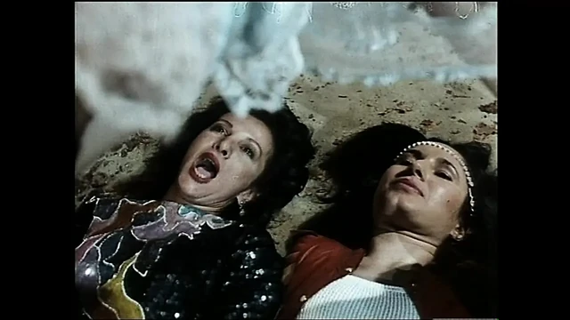 Cicciolina в оргии удовольствия