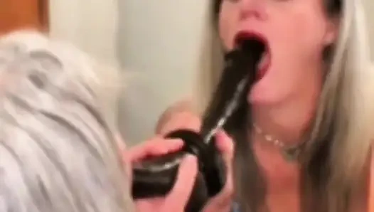 En sevdiğim mavi oyuncakla aynada sakso!