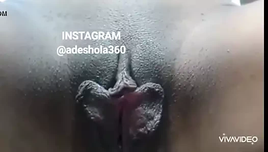 Uzun dudaklar siyah kedi