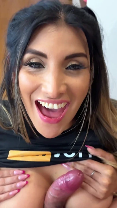 Karımı sik! Erkek arkadaşıyla video oyunları oynamaktansa kayınbiraderi ile oral seks yapmayı tercih ediyor! | Klip 2