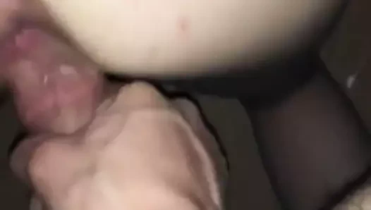 salope se fait prendre comme une pute