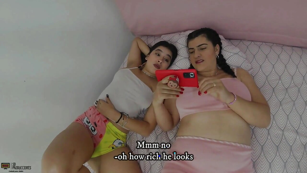Lezbiyen üvey kız kardeşler lezbiyen video izlerken azıyor - İspanyolca porno