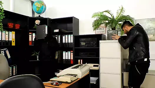 Sıcakta vahşi Alman fahişeler - bölüm 4