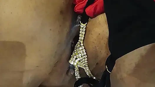 Senin için bir anne ve ateşli bir eş olabilirim.