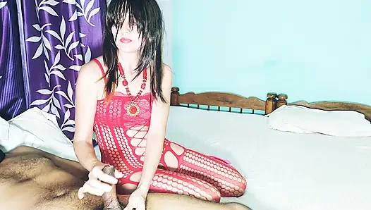 Büyük memeli orta yaşlı seksi kadınla seks seansı iyi gidiyor