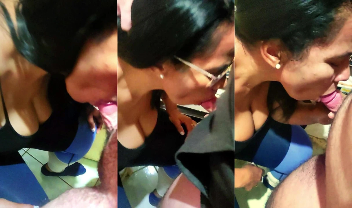 Orta yaşlı seksi kadın enayi ile 3 kez oral seks