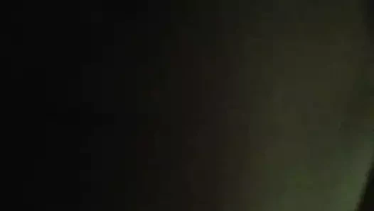 Yumuşak iri güzel kadın arkadan çekim