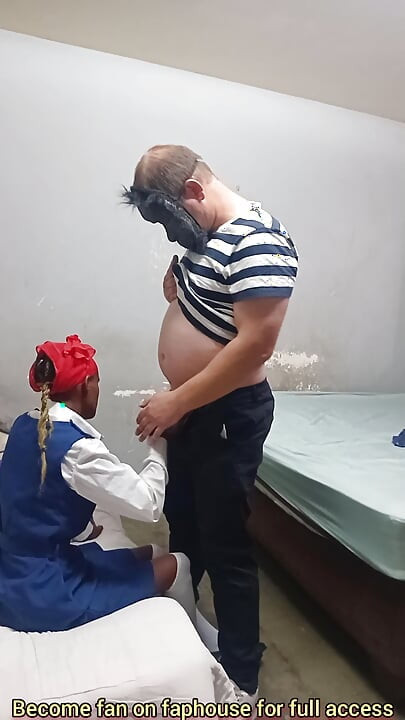 Öğretmen Dersten Sonra 18 Yaşındaki Ateşli Okulu Sikiyor