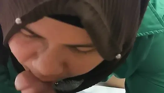 Kadın öğretmen birlikteydi, bu yüzden erkek arkadaşını bulmak için eve acele etti.