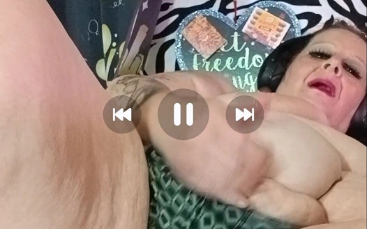 Bir adam gibi rol yapma gözüne fışkırtıyor