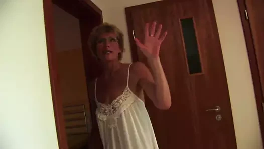 Mükemmel bir orospu için mükemmel horoz