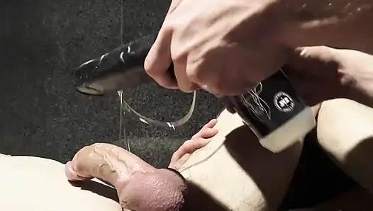 Köle göt dilo ile çalıştı