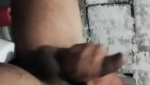 Yalnız bırakıldım, bana eşlik et