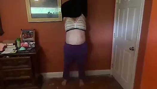 Sadece kırmızı tangalarımla soyun ve mastürbasyon