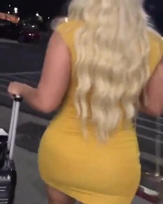 Otopark havaalanında Cavallona