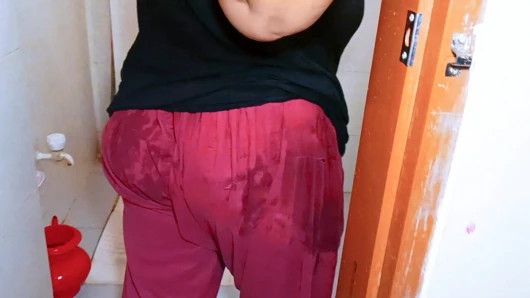 Bengalli üvey kız kardeşim saçlarını kestirirken beni aradı ve sonra onu siktim.