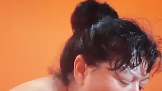 O yarağı boğazımdan sağıyor